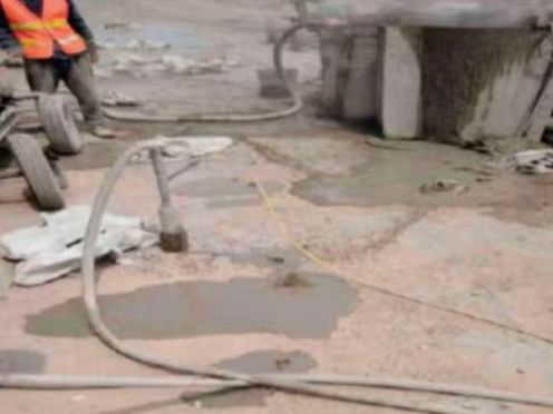 霸州水泥混凝土路面板底注浆技术 路面脱空注浆整治方案