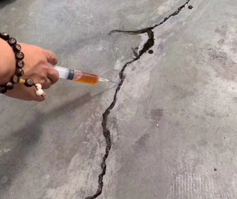 霸州混凝土裂缝修补技术详解​